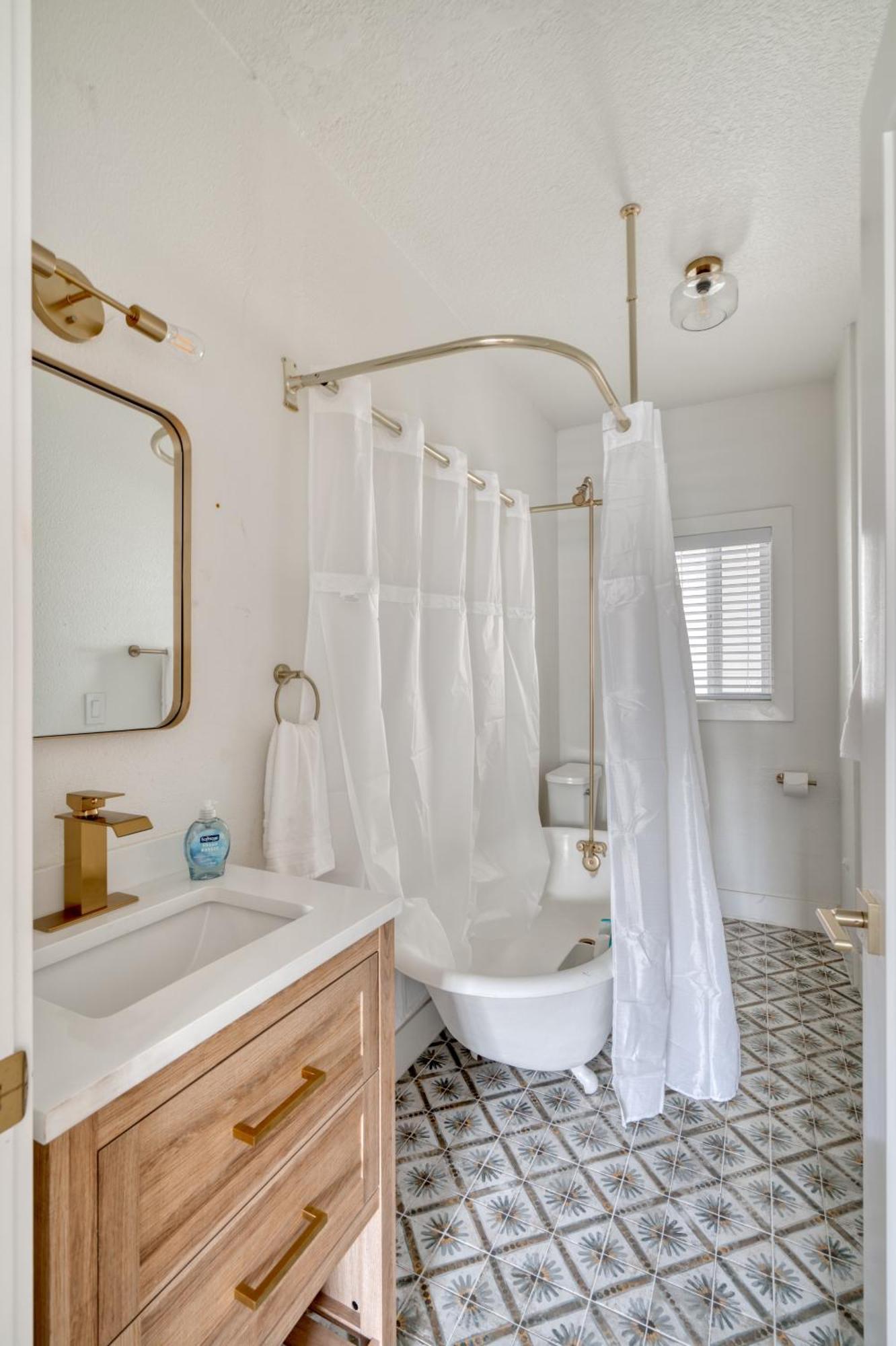 Collection - Perfect Brooklyn 1 Bedroom Apartment *